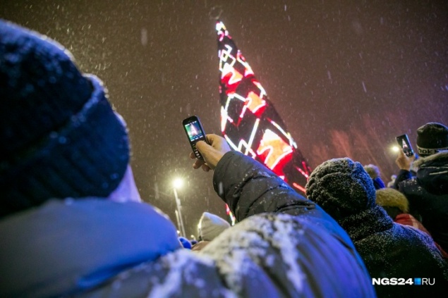 В администрации Татышев-парка объяснили гигантские платежи за аренду самой высокой елки в стране