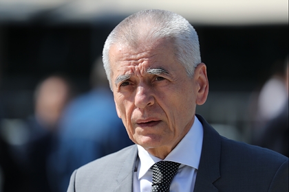 Онищенко оценил версию об искусственном происхождении коронавируса