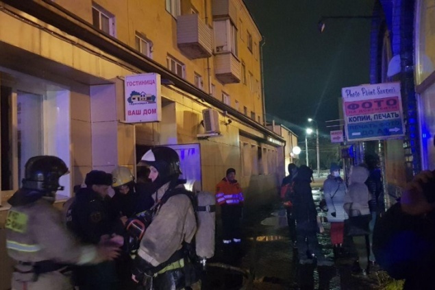 Пятьдесят человек выбежали ночью из загоревшейся гостиницы на Взлетке