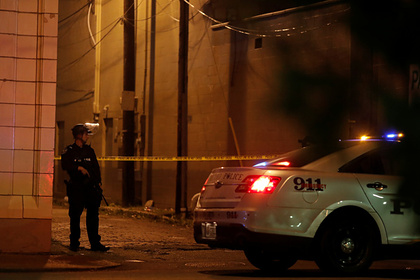 В США задержали подростка после стрельбы в торговом центре