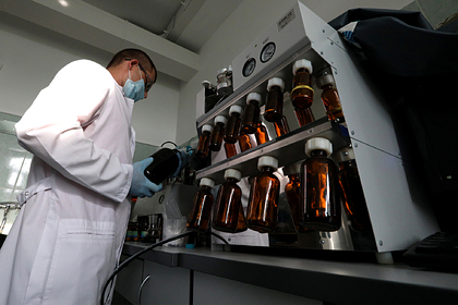 Перечислены трудности транспортировки российских вакцин от COVID-19