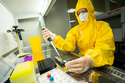 Биолог рассказала о причинах появления новых штаммов коронавируса