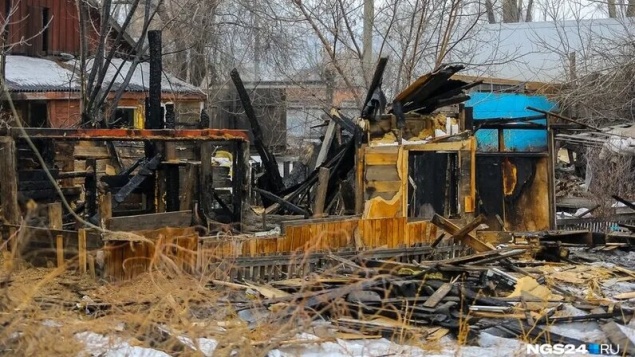 В дачном домике на окраине Красноярска сгорел пенсионер