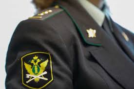 Приставы по объявлению нашли проданную машину должника из Минусинска и арестовали ее