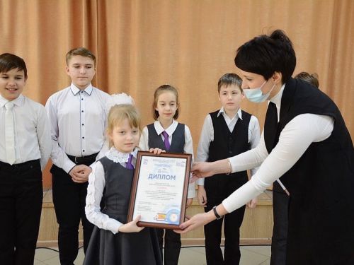 Юные ачинцы стали лидерами краевого конкурса видеороликов «Моя школа - самая лучшая»