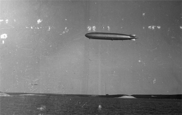 В красноярском музее нашли ранее неизвестную фотографию немецкого дирижабля над Диксоном
