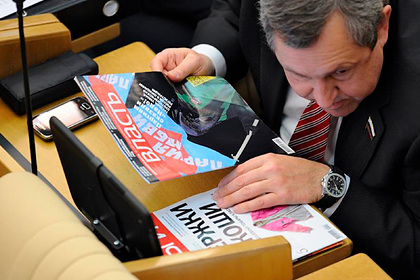 Депутат Госдумы получил крупнейшую взятку в России через жену и тещу