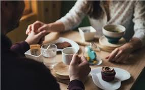 Ресторанам и ночным клубам в Хакасии разрешили работать круглосуточно