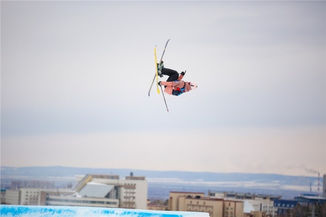 В Красноярске на Первенстве мира по фристайлу и сноуборду разыграли награды сразу в трех дисциплинах
