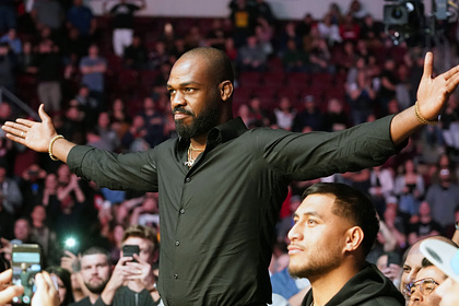 Бывший чемпион UFC Джон Джонс потребовал себя уволить