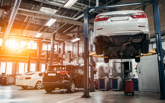 Автодилеры подняли цены на ТО. К чему готовиться автомобилистам