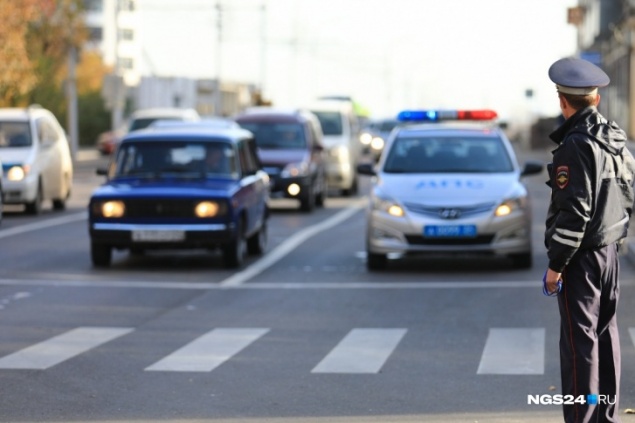Красноярка провела ночь в РОВД из-за подозрений во владении угнанным авто. Это оказалось ошибкой инспекторов
