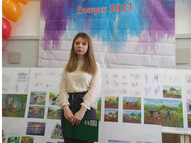 В Ачинской художественной школе состоялась защита итоговых работ по станковой и декоративно-прикладной композиции