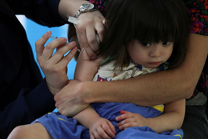 Названа подходящая для детей вакцина от коронавируса