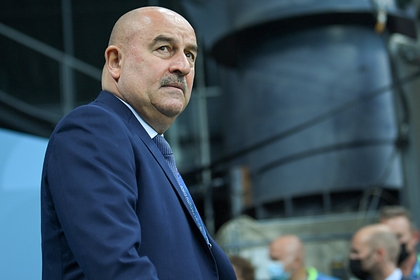 Агент Черчесова оценил вероятность ухода тренера из сборной России