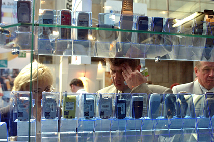 Россияне начали скупать кнопочные телефоны