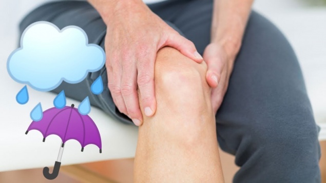 Метеозависимость: почему ломит кости?