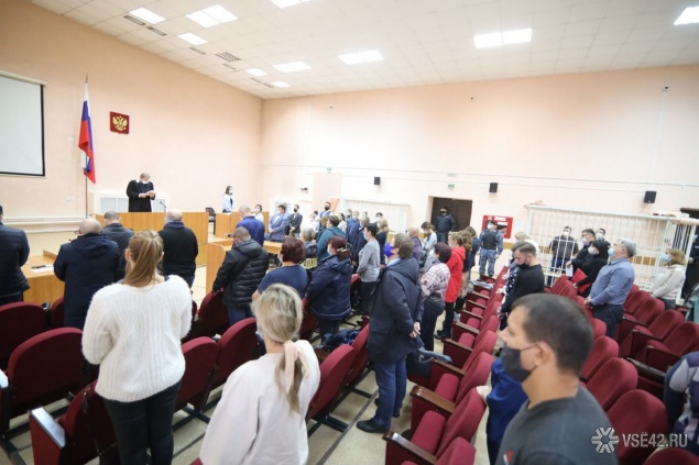 Тушившие кемеровскую «Зимнюю вишню» пожарные отправятся в колонию вместе с владельцами здания