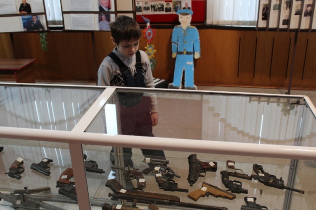 В Ачинске полицейские и общественники провели для дошколят познавательный квест