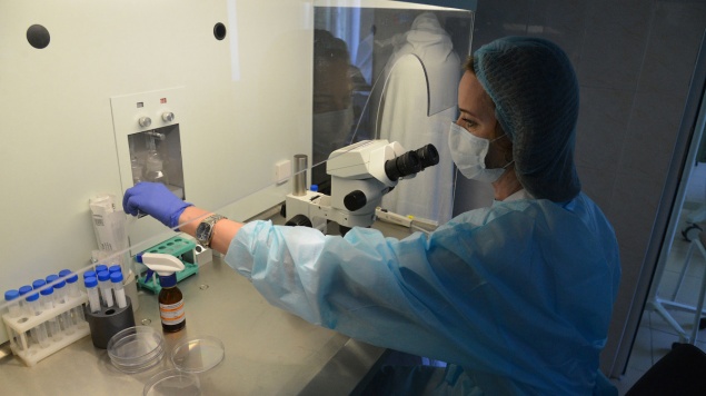 Российских работников предложили тестировать на коронавирус два раза в неделю