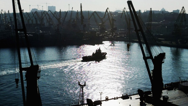 Украина заминировала единственный выход из херсонского порта в Черное море