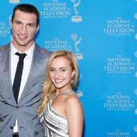 Владимир Кличко обручился с актрисой Хейден Панеттьери