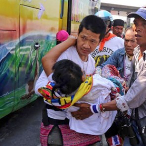 В результате обстрела демонстрантов в Бангкоке погиб человек