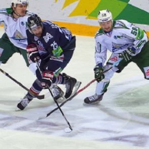 «Металлург» победил «Салават Юлаев» в первом мачте полуфинала Кубка Гагарина