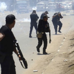 При взрыве бомбы в поезде в Египте пострадали девять человек