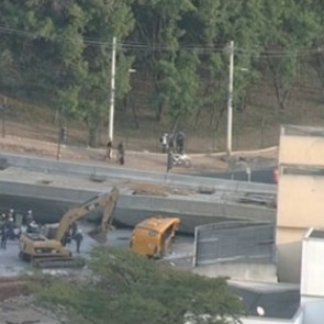 В Бразилии обрушение моста унесло жизни двух человек