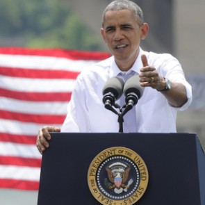 Обама призвал Путина оказать давление на ополченцев