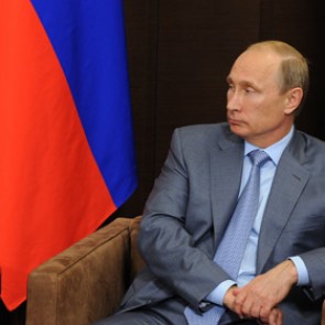 Путин упразднил Минрегион