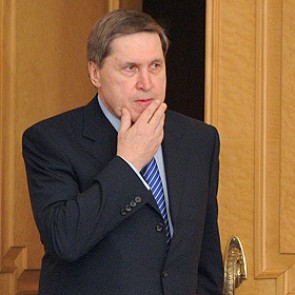 В Кремле отреагировали на подписанный Порошенко закон о санкциях