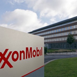 Под новые санкции против России попадут западные нефтяные корпорации