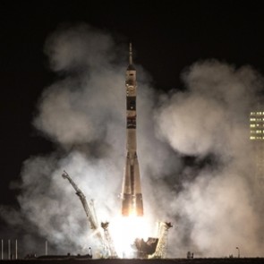 У «Союза» не раскрылась одна из солнечных батарей