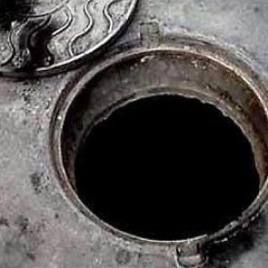 В Туве возбудили дело о гибели ребенка в канализационном люке