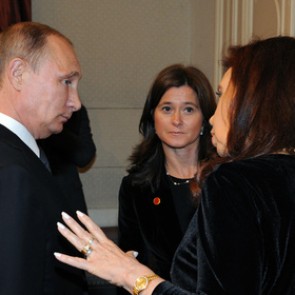 Путин запустил в Аргентине вещание телеканала RT