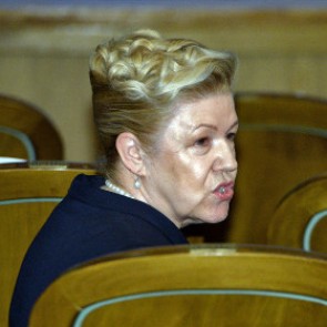 Мизулина предложила надеть радиобраслеты на отбывших срок педофилов