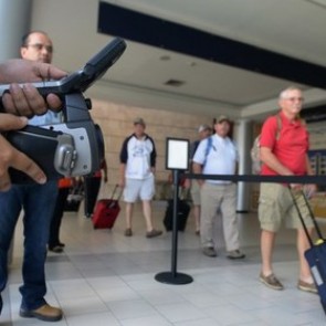 В аэропортах РФ на Эболу проверили более 3 миллионов пассажиров