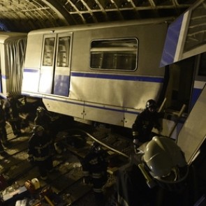 Причиной аварии в московском метро эксперты назвали неисправность вагона