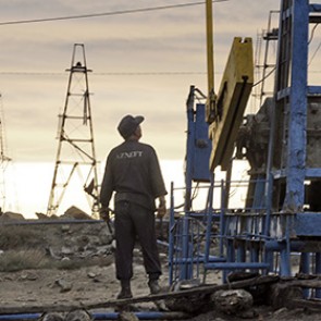 Россия потеряет 100 миллиардов долларов от снижения цены на нефть