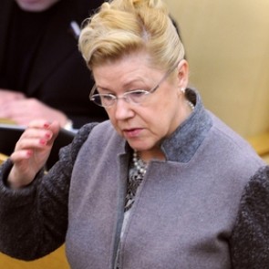 Мизулина предложила лишать неплательщиков алиментов поддержки от детей