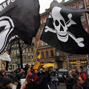 Путин расширил действие антипиратского закона на книги и музыку