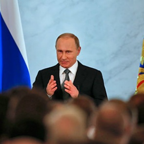 Президент заявил о продлении программы материнского капитала