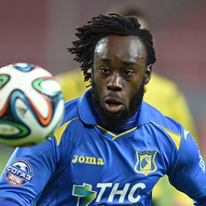 Футболист «Ростова» справил малую нужду на поле во время матча