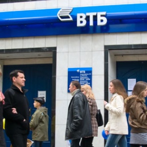 Путину предложат выделить госбанкам 400 миллиардов рублей