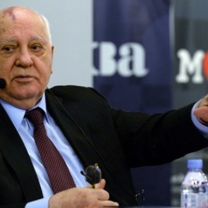 Горбачев призвал Россию и Запад провести саммиты по «разморозке» отношений