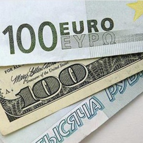 Евро и доллар вновь обновили исторические максимумы