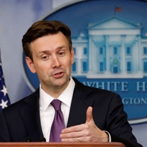 В Белом доме назвали разрушительным воздействие санкций на Россию