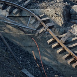 В Мариуполе взорван железнодорожный мост